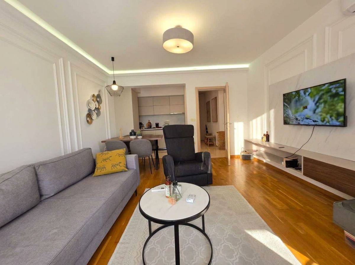 Dvosoban Stan 62m2 sa Pogledom na More u Luksuznom Kompleksu sa Bazenom - Bečići - Amfora Real Estate