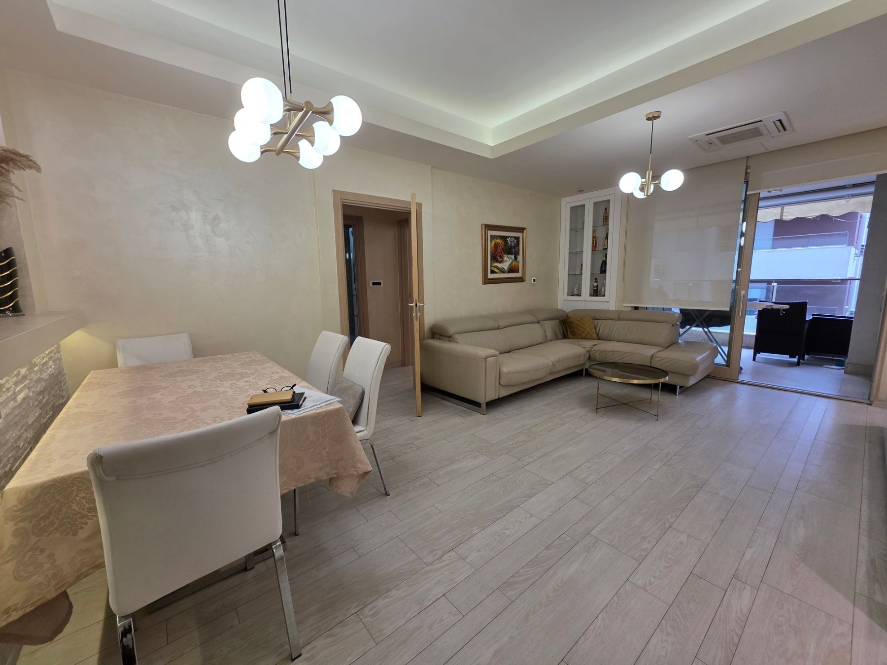amforaproperty.com/Luksuzno opremljen dvosoban stan 80m² u Budvi,Rozino