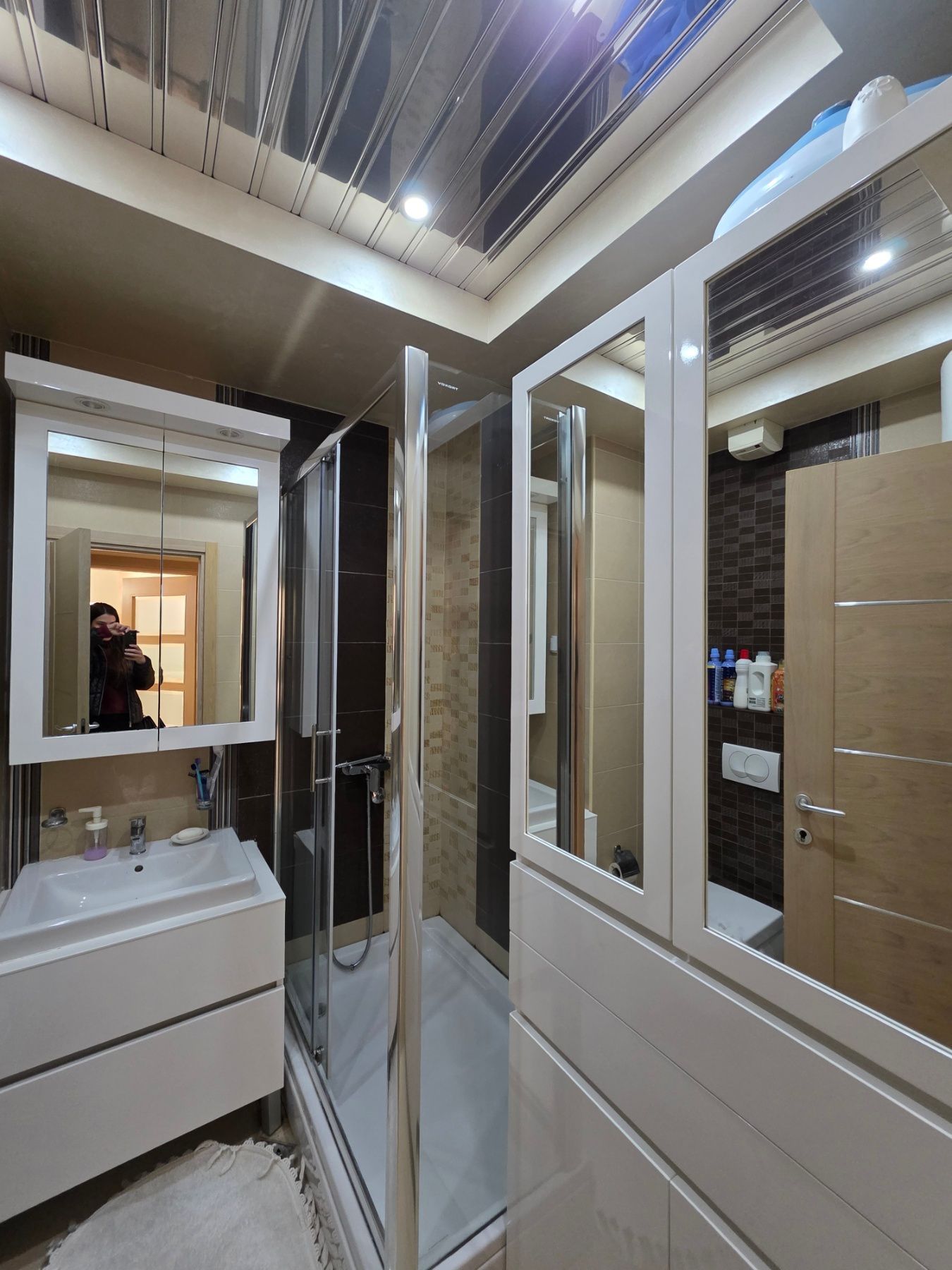 amforaproperty.com/Luksuzno opremljen dvosoban stan 80m² u Budvi,Rozino
