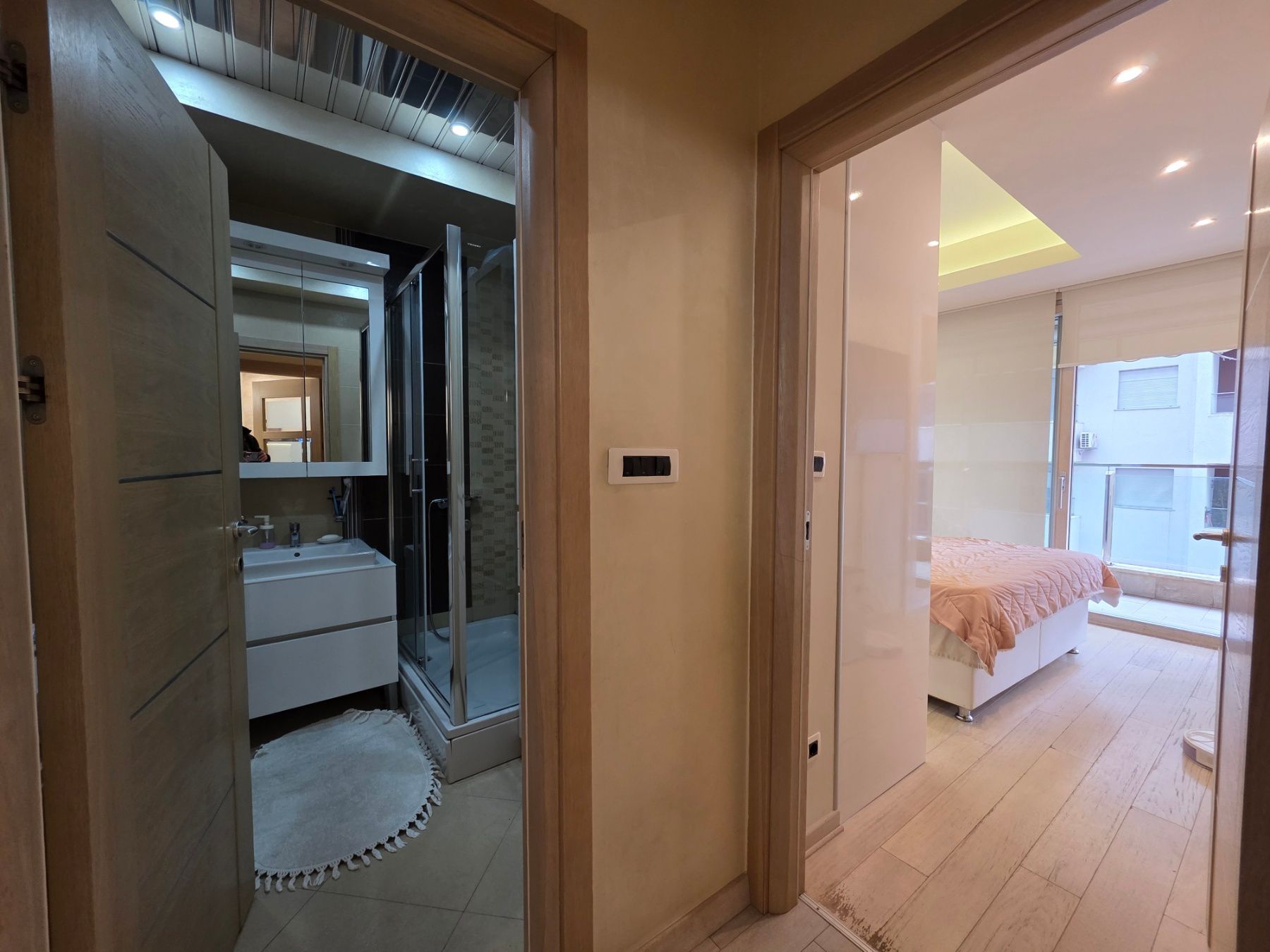 amforaproperty.com/Luksuzno opremljen dvosoban stan 80m² u Budvi,Rozino