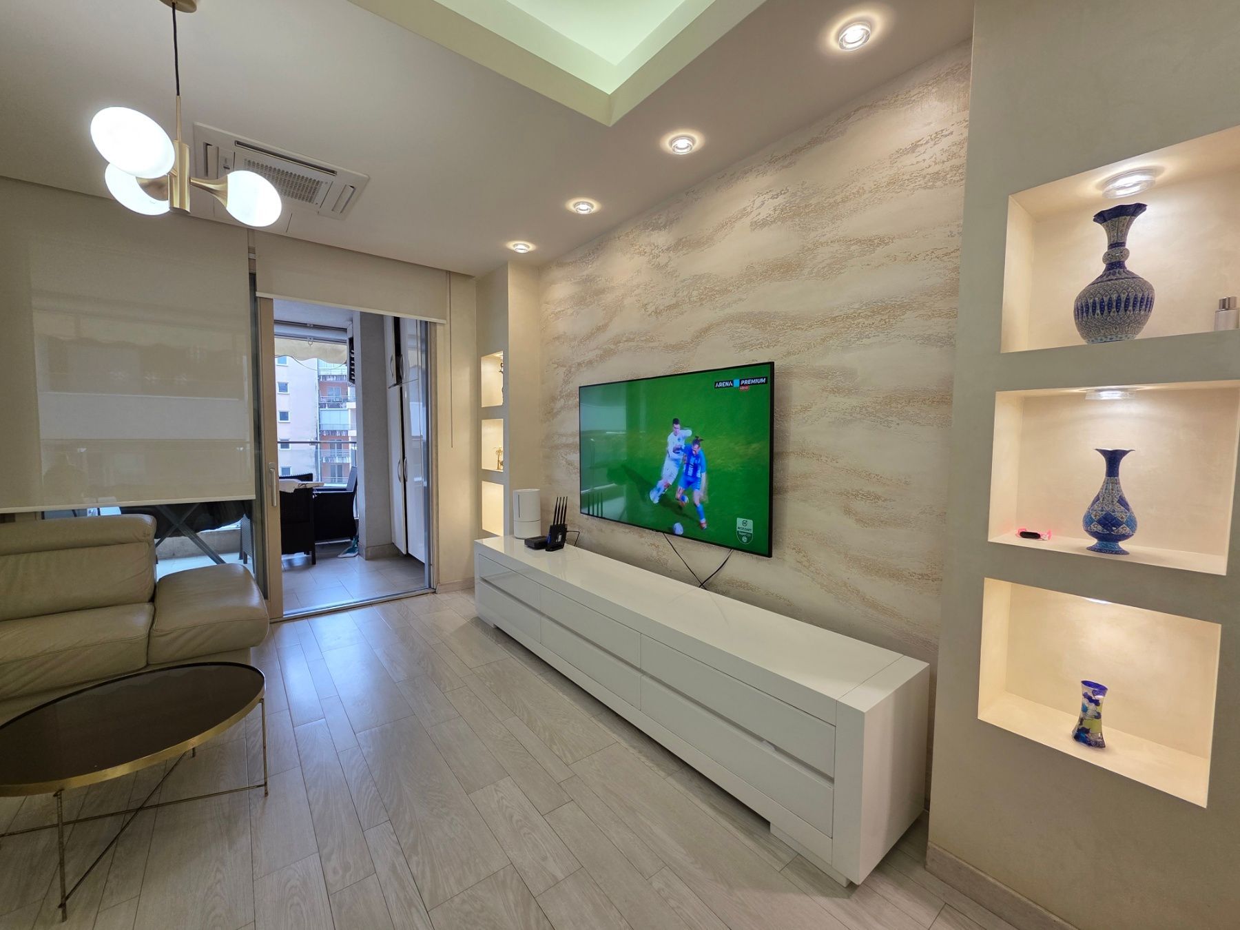 amforaproperty.com/Luksuzno opremljen dvosoban stan 80m² u Budvi,Rozino
