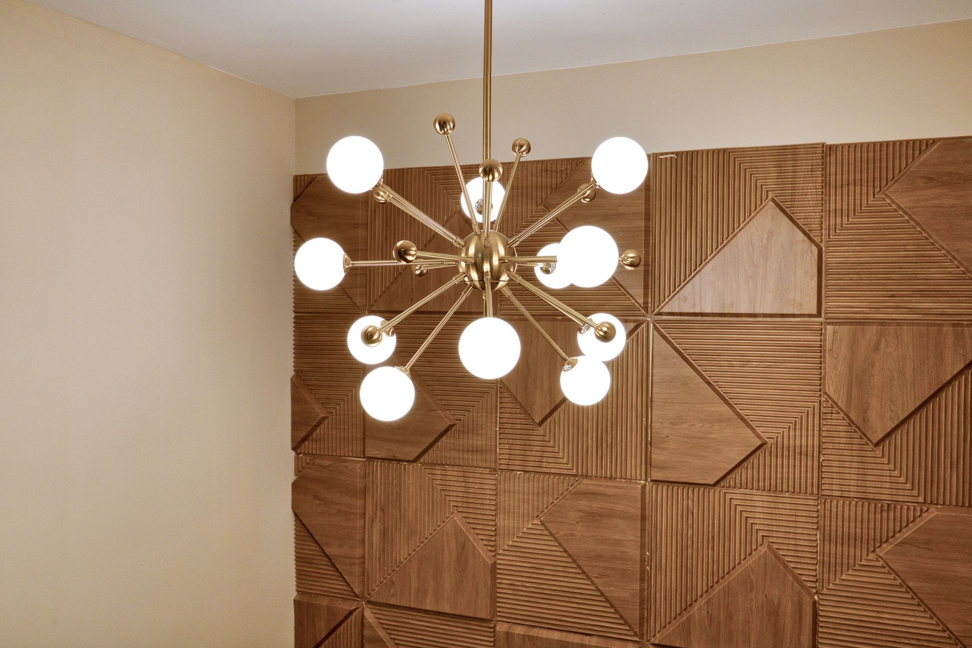 Izdavanje,Kotor,Zagora-Ekskluzivna Vila sa Bazenom, Krovnom Terasom, Đakuzijem i Letnjom Kuhinjom (NA PERIOD DO 01.05.2026) - Amfora Real Estate