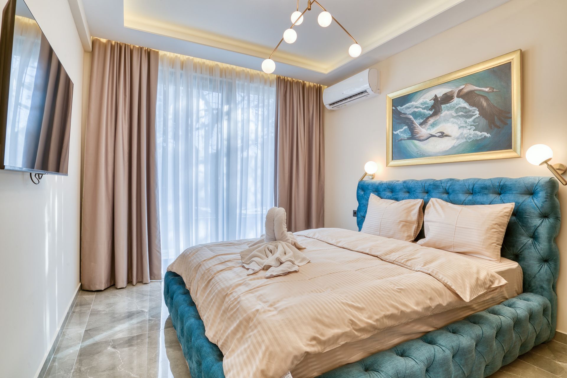 Izdavanje,Kotor,Zagora-Ekskluzivna Vila sa Bazenom, Krovnom Terasom, Đakuzijem i Letnjom Kuhinjom (NA PERIOD DO 01.05.2026) - Amfora Real Estate