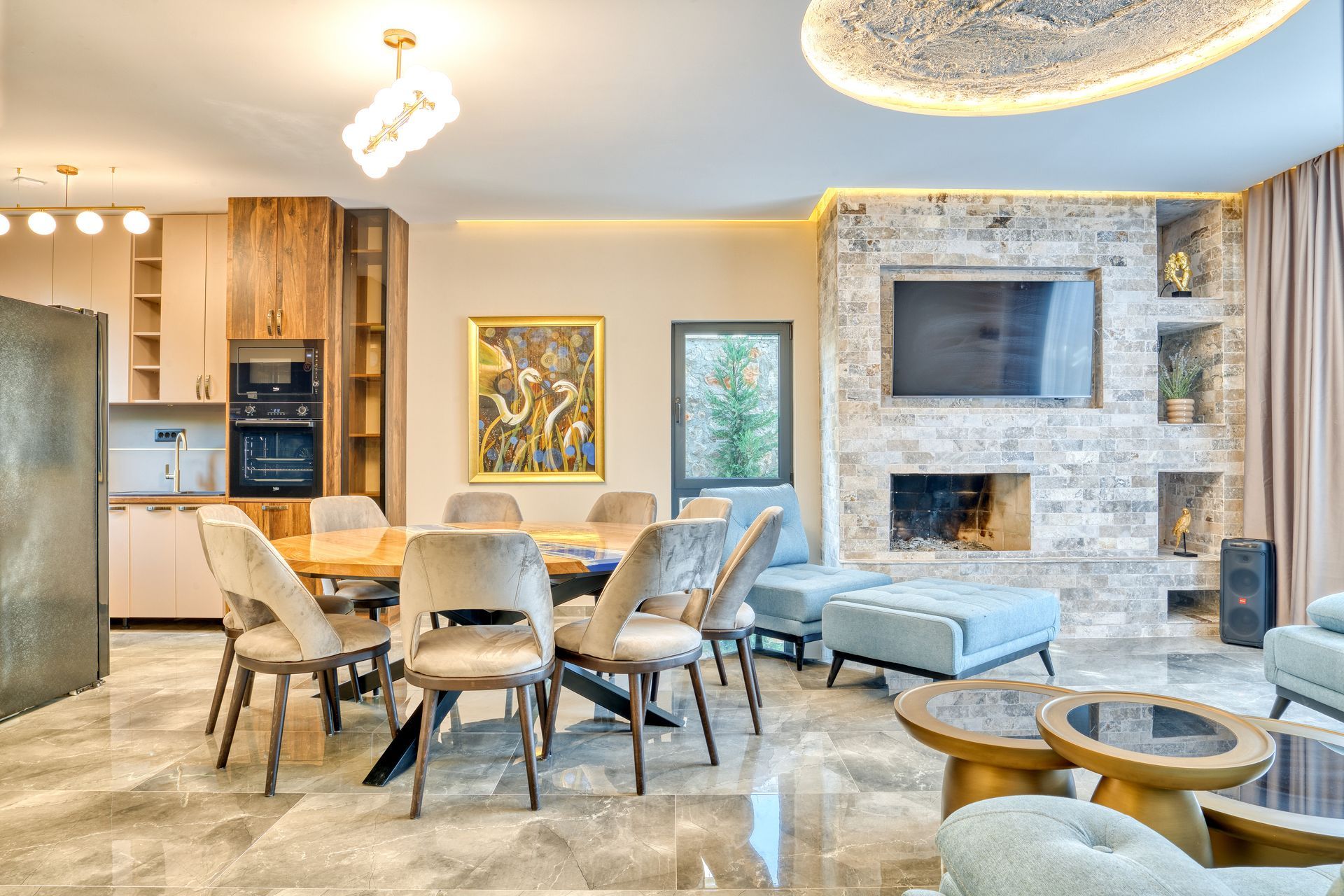 Izdavanje,Kotor,Zagora-Ekskluzivna Vila sa Bazenom, Krovnom Terasom, Đakuzijem i Letnjom Kuhinjom (NA PERIOD DO 01.05.2026) - Amfora Real Estate