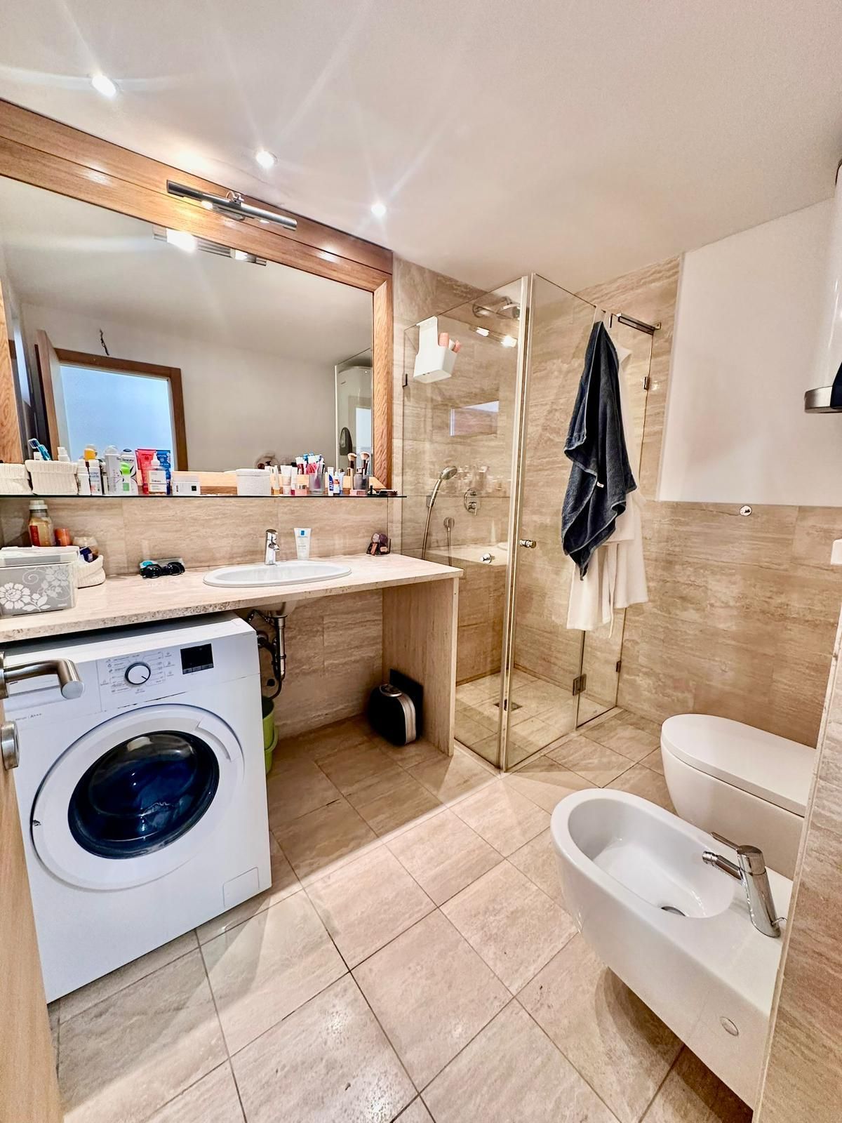 Moderno opremljen dvosoban stan od 85m² u Budvi,Rozino - Amfora Real Estate