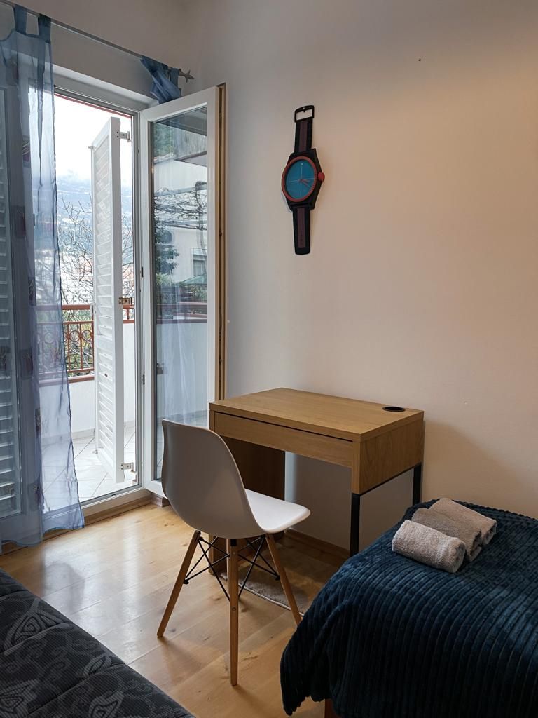 Trosoban namesten stan sa pogledom na more i grad ,Budva-Dubovica (NA DUZI PERIOD) - Amfora Real Estate