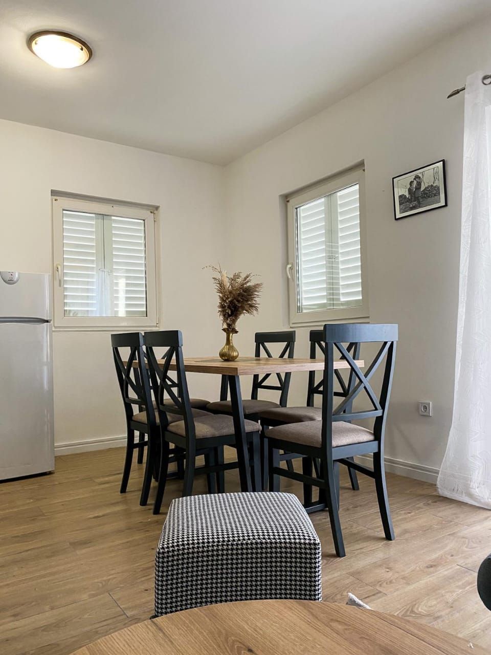 Trosoban namesten stan sa pogledom na more i grad ,Budva-Dubovica (NA DUZI PERIOD) - Amfora Real Estate