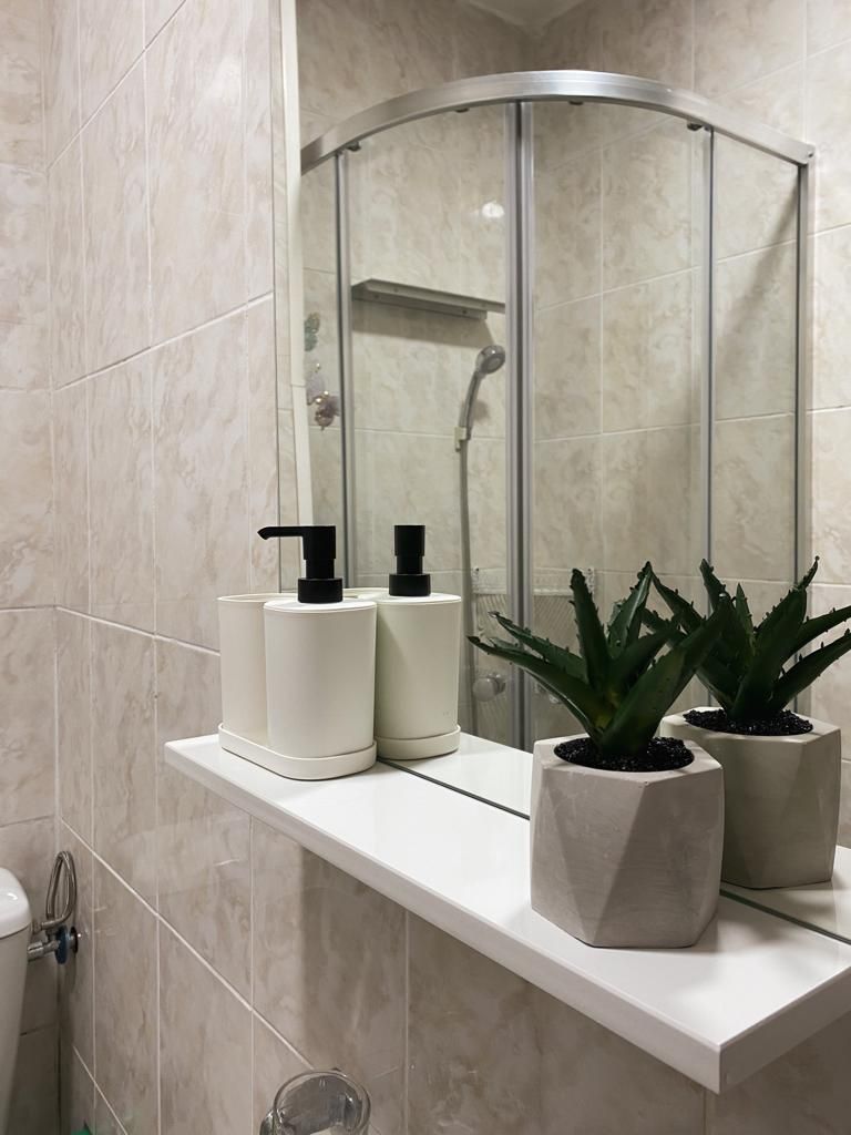 Trosoban namesten stan sa pogledom na more i grad ,Budva-Dubovica (NA DUZI PERIOD) - Amfora Real Estate