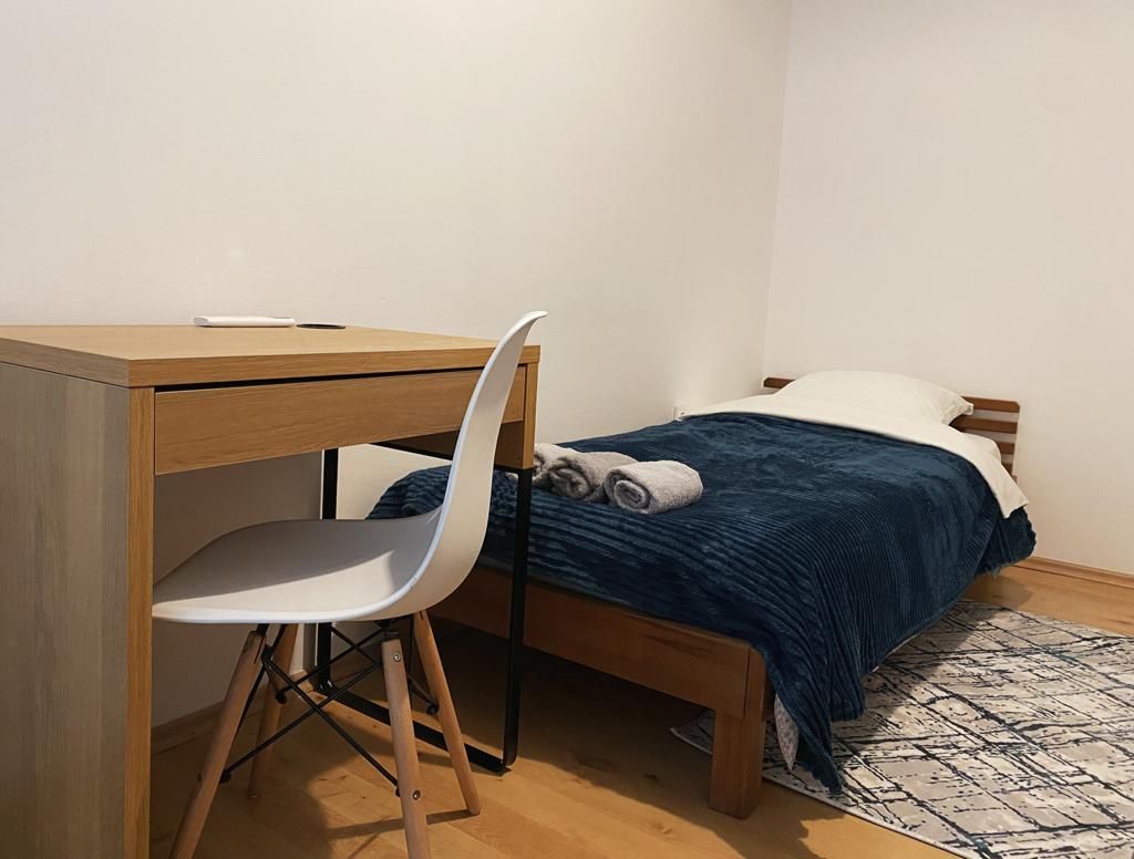 Trosoban namesten stan sa pogledom na more i grad ,Budva-Dubovica (NA DUZI PERIOD) - Amfora Real Estate