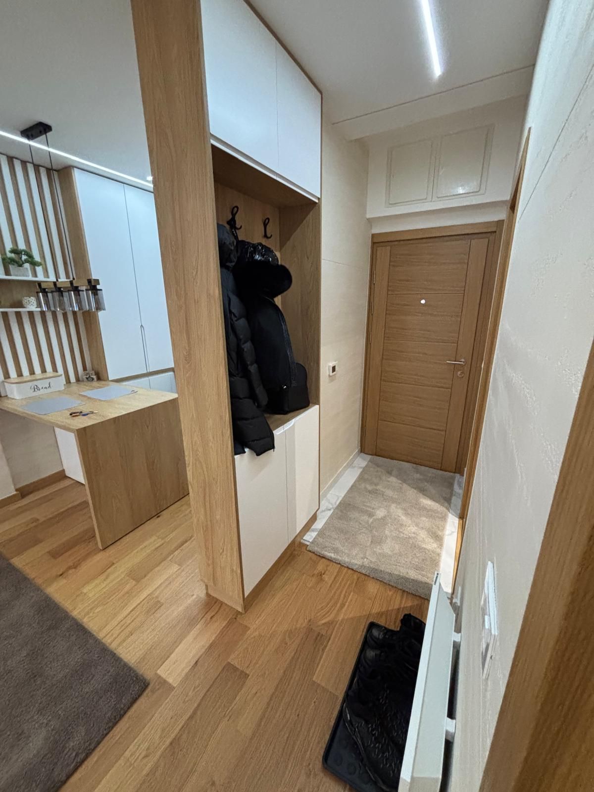 amforaproperty.com/Luksuzan useljiv jednosoban apartman 39m² u kompleksu Balkan Square, Zlatibor
