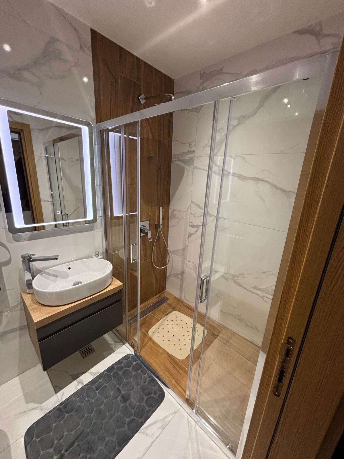 amforaproperty.com/Luksuzan useljiv jednosoban apartman 39m² u kompleksu Balkan Square, Zlatibor