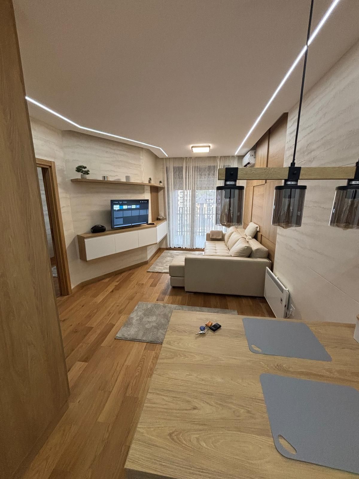 amforaproperty.com/Luksuzan useljiv jednosoban apartman 39m² u kompleksu Balkan Square, Zlatibor