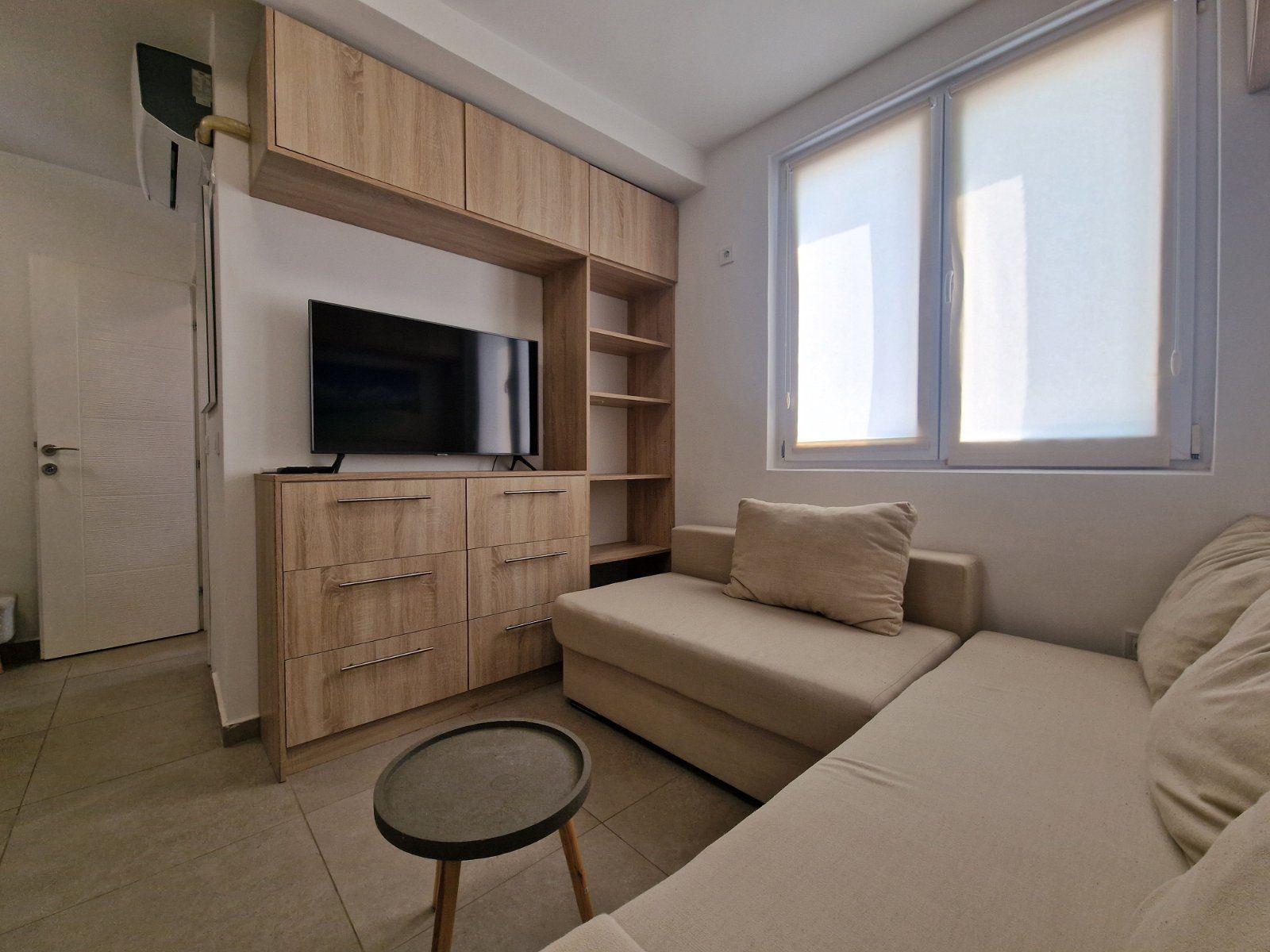 Opremljena garsonjera  31m2 na atraktivnoj lokaciji u Budvi (na period do 01.07.2026) - Amfora Real Estate