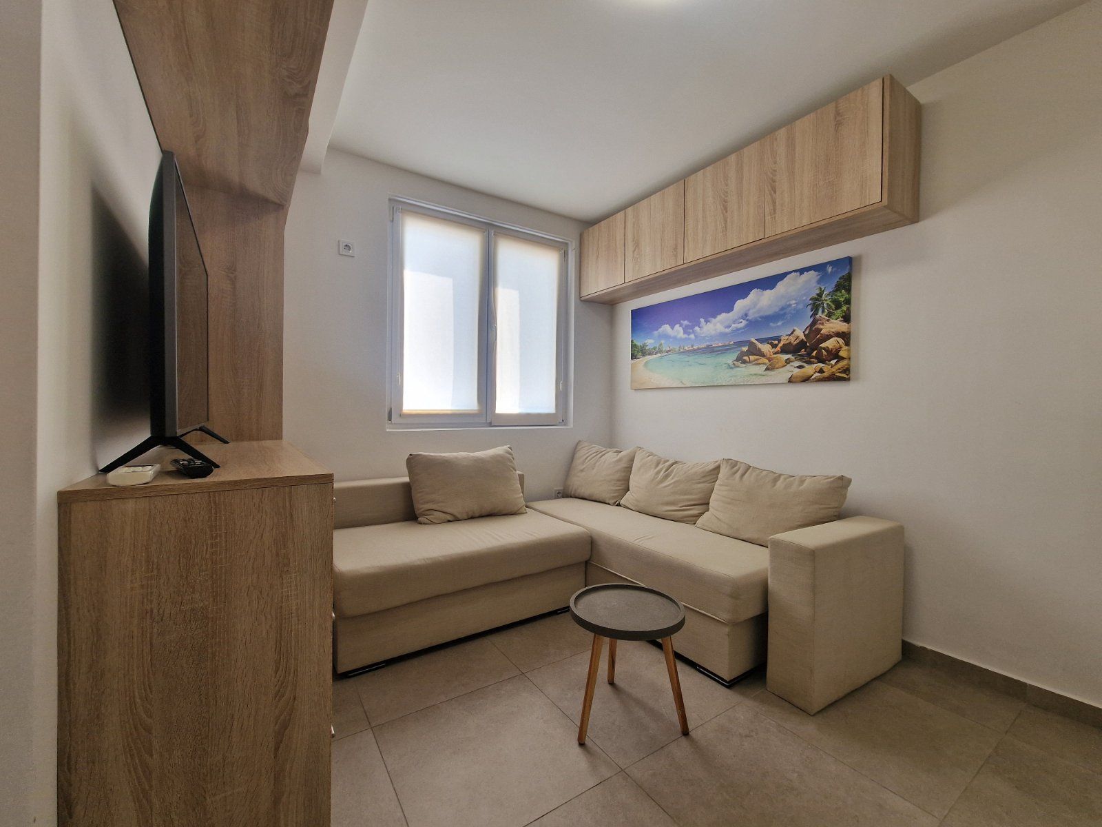 Opremljena garsonjera  31m2 na atraktivnoj lokaciji u Budvi (na period do 01.07.2026) - Amfora Real Estate