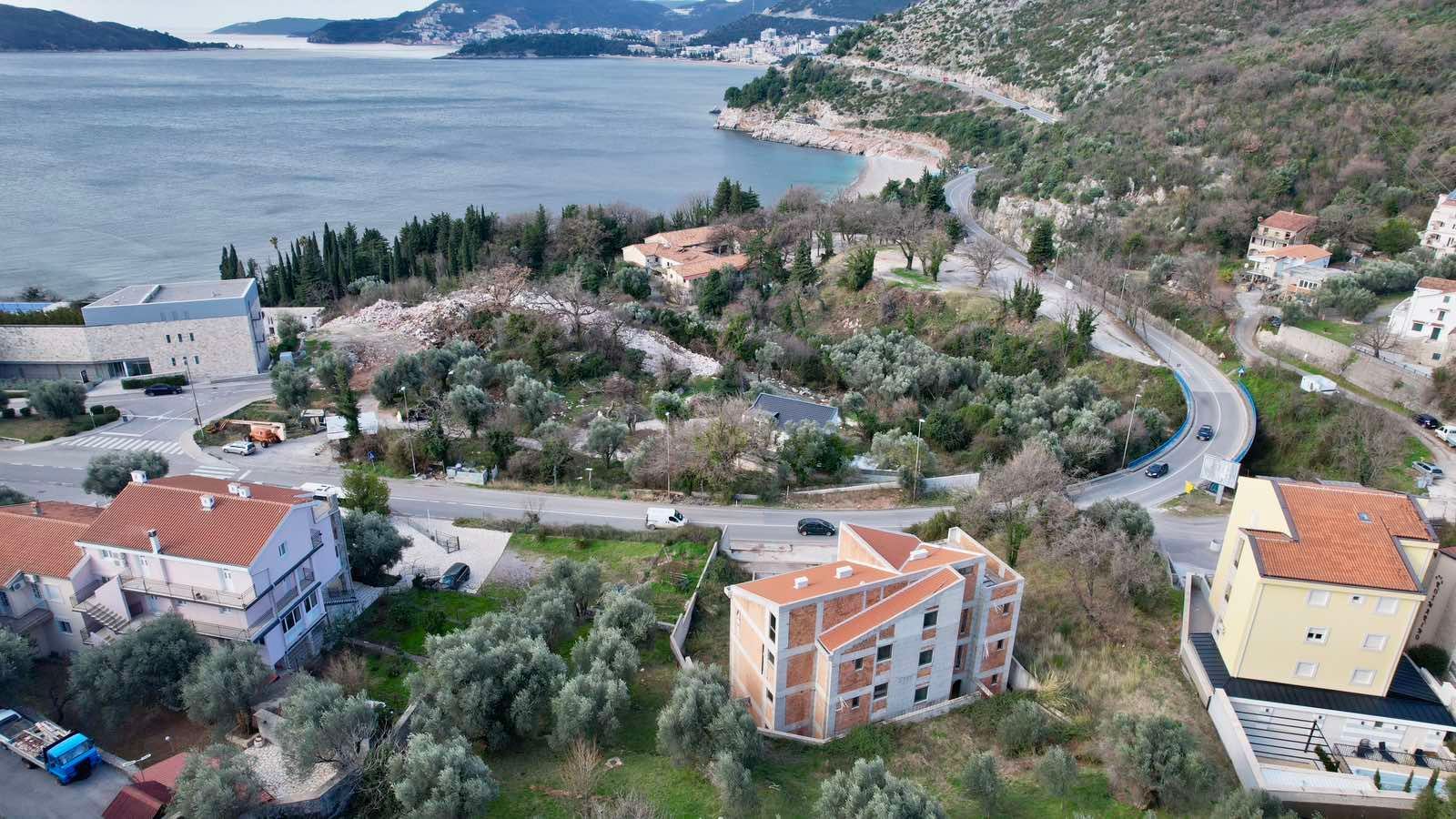 amforaproperty.com/Urbanizovan plac 808 m² sa pogledom na more -Kamenovo,Budva