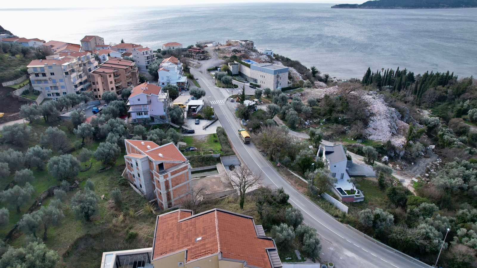 amforaproperty.com/Urbanizovan plac 808 m² sa pogledom na more -Kamenovo,Budva