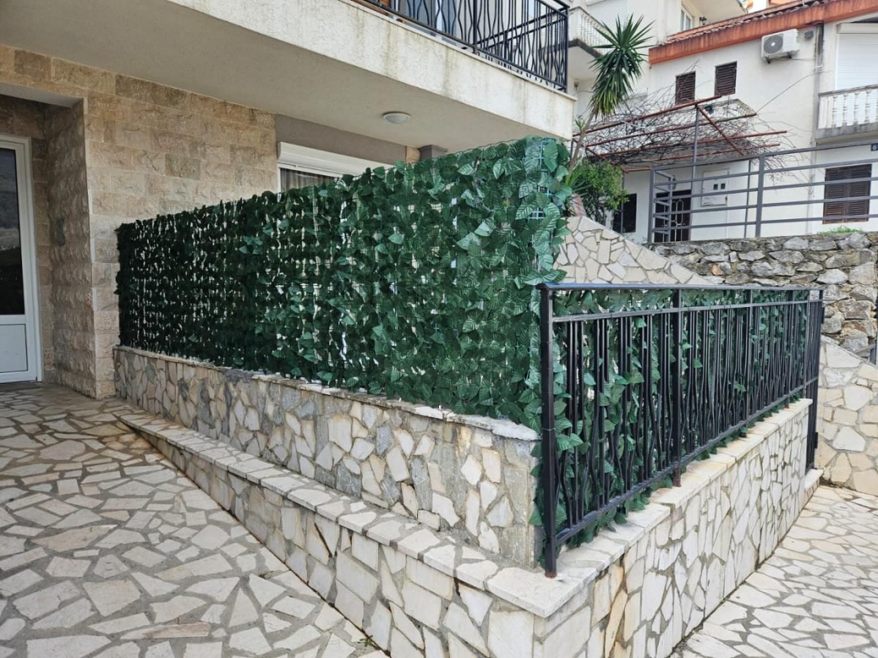 Jednosoban namesten stan, 60m2 Babin Do-Budva (Na duzi period) - Amfora Real Estate
