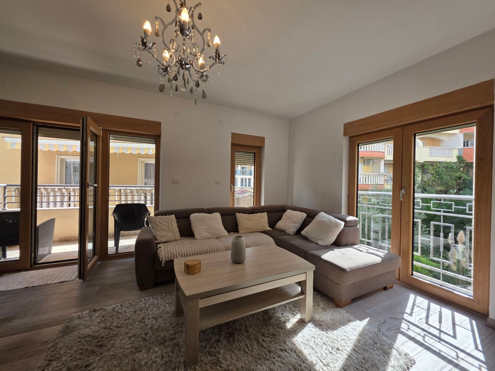 Przno-Luksuzan jednosoban stan 74m2 sa parking mestom - Amfora Real Estate