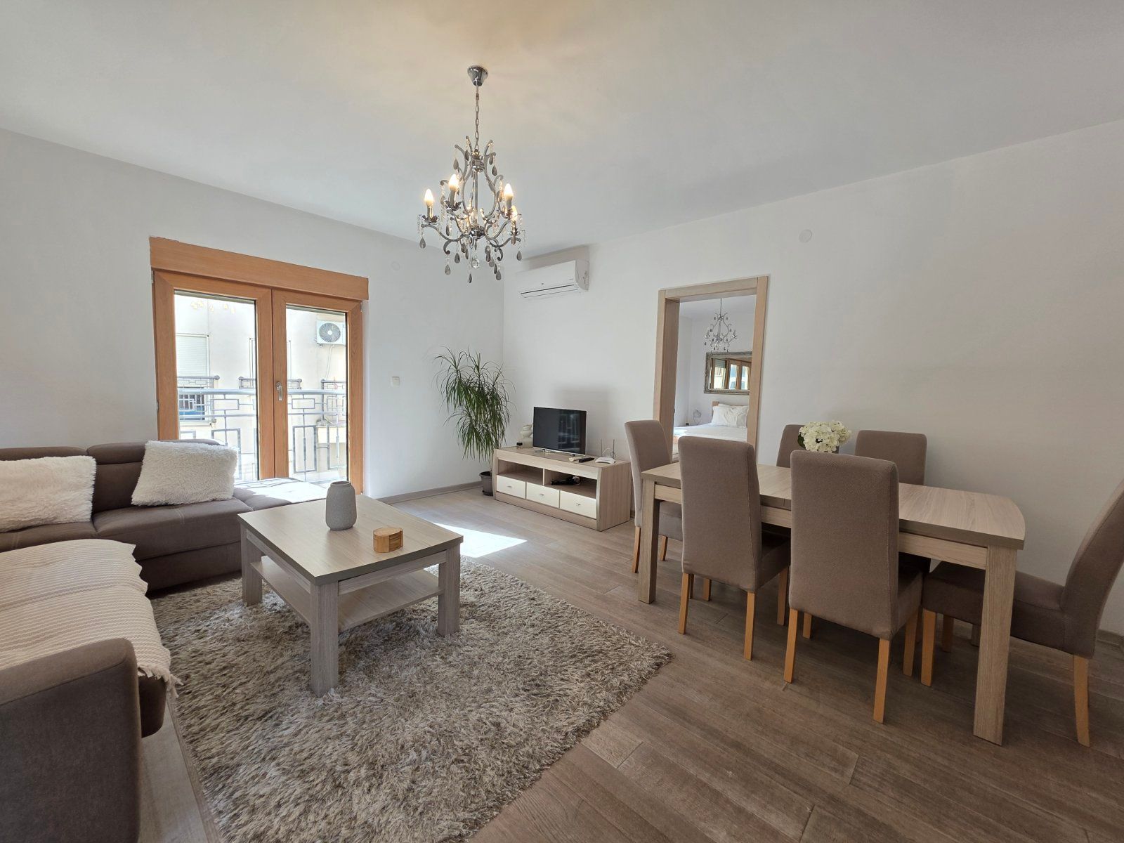 Przno-Luksuzan jednosoban stan 74m2 sa parking mestom - Amfora Real Estate