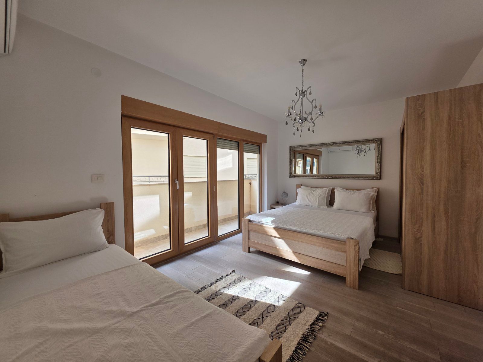 Przno-Luksuzan jednosoban stan 74m2 sa parking mestom - Amfora Real Estate