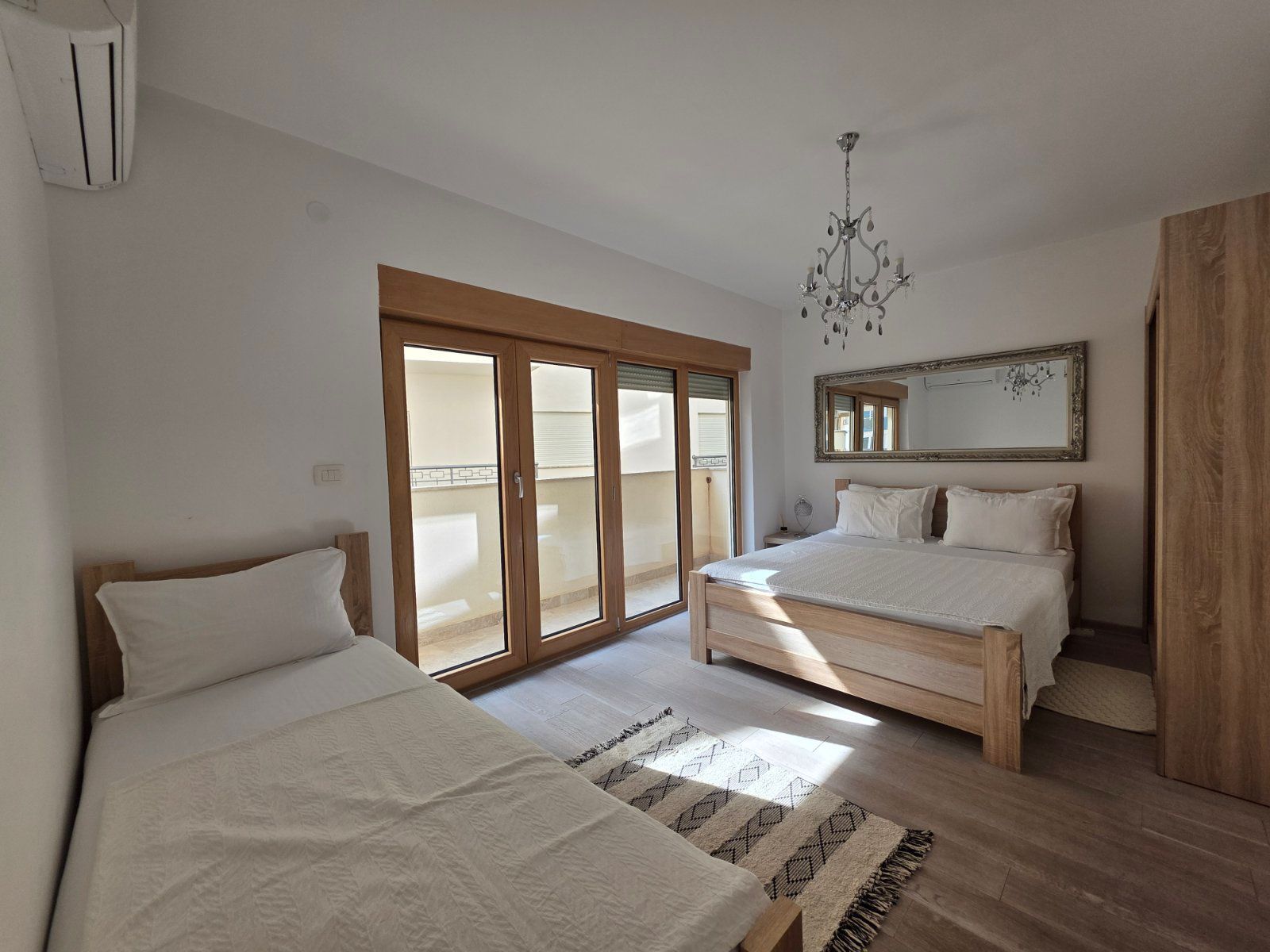 Przno-Luksuzan jednosoban stan 74m2 sa parking mestom - Amfora Real Estate