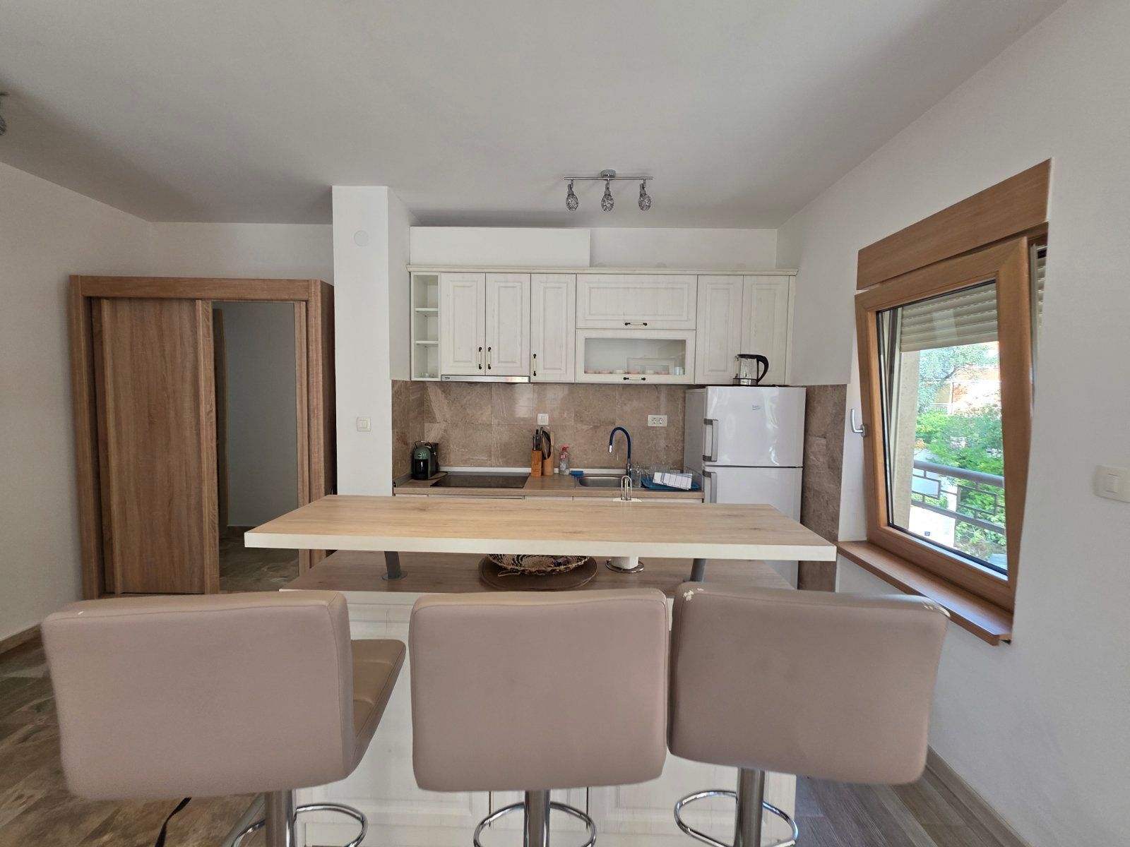 Przno-Luksuzan jednosoban stan 74m2 sa parking mestom - Amfora Real Estate