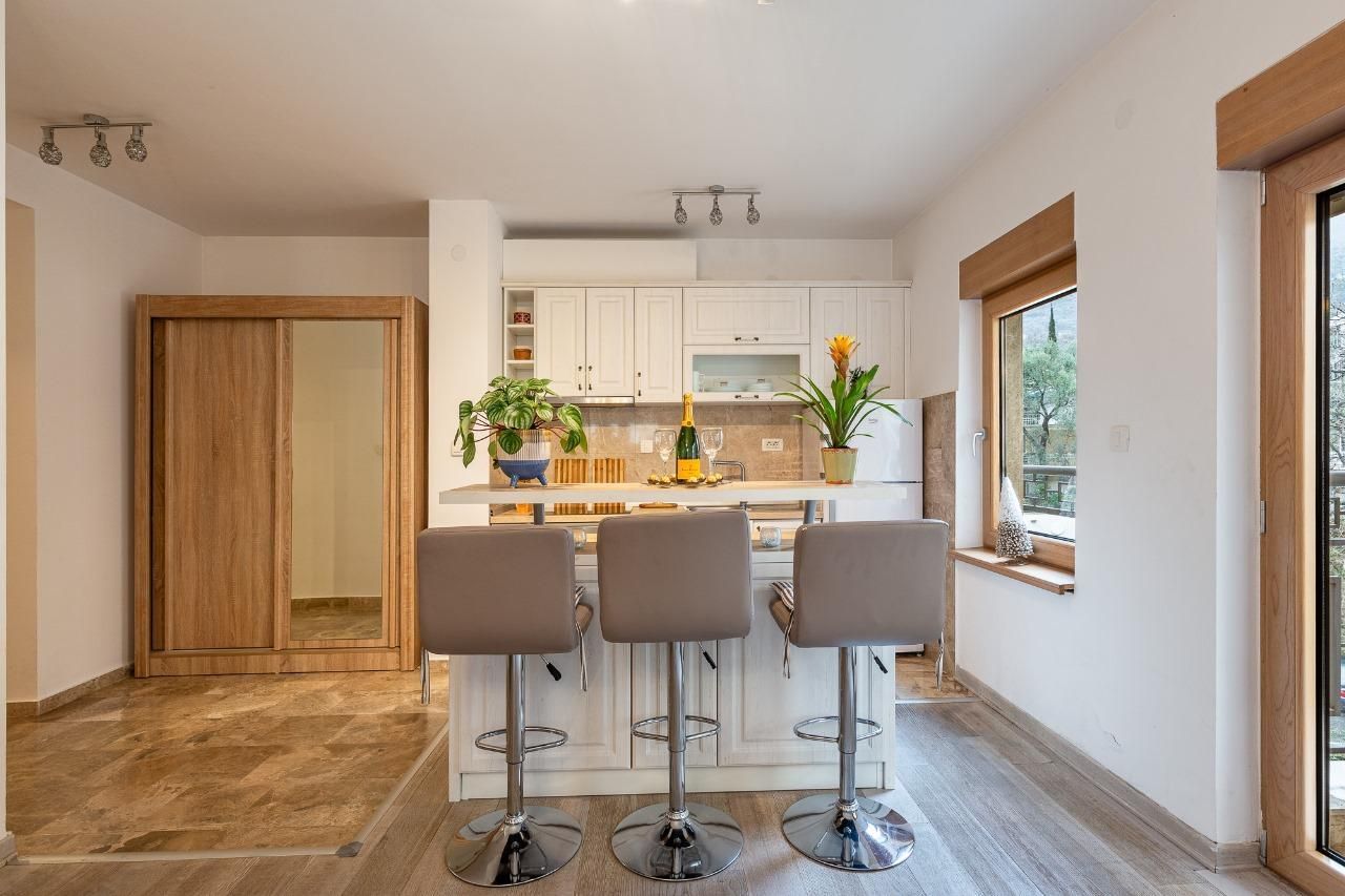 Przno-Luksuzan jednosoban stan 74m2 sa parking mestom - Amfora Real Estate