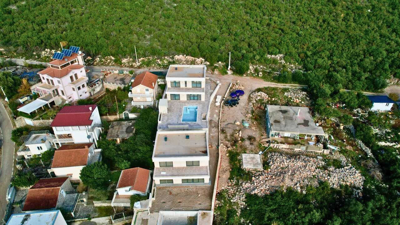 Luksuzna vila od 250 m² sa bazenom i panoramskim pogledom na more – Krimovica, Kotor - Amfora Real Estate