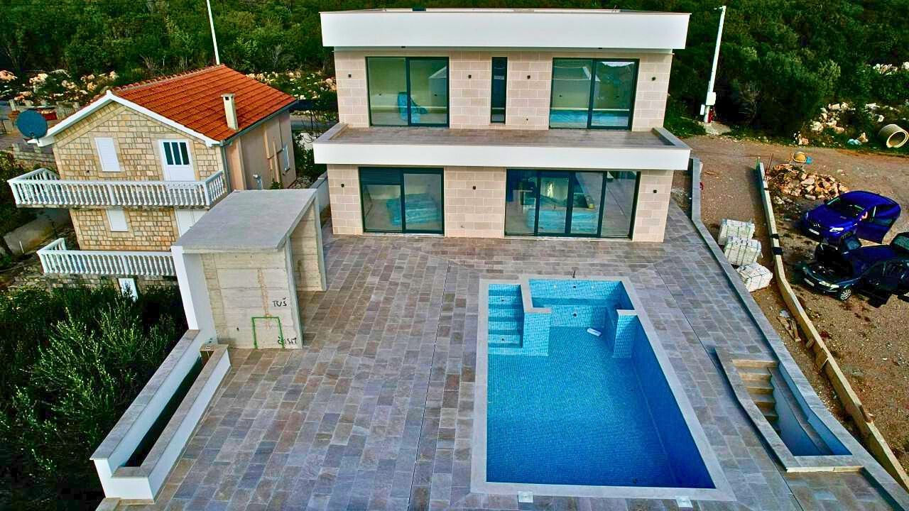 Luksuzna vila od 250 m² sa bazenom i panoramskim pogledom na more – Krimovica, Kotor - Amfora Real Estate