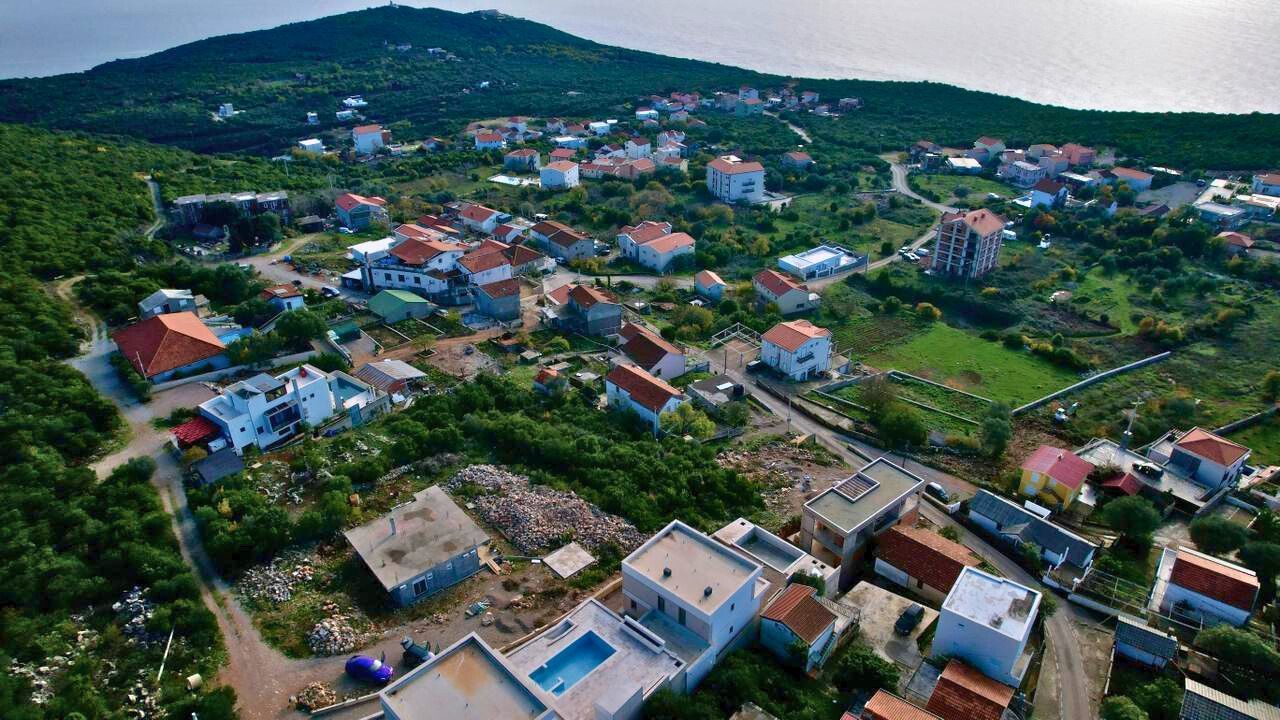 Luksuzna vila od 250 m² sa bazenom i panoramskim pogledom na more – Krimovica, Kotor - Amfora Real Estate