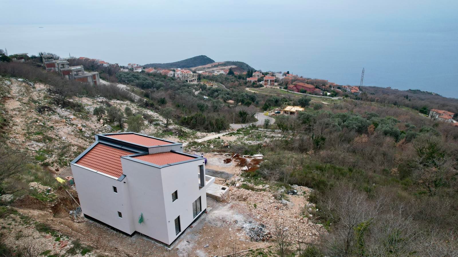 Luksuzna vila u izgradnji 290m² sa panoramskim pogledom na more – Blizikuće, Budva - Amfora Real Estate