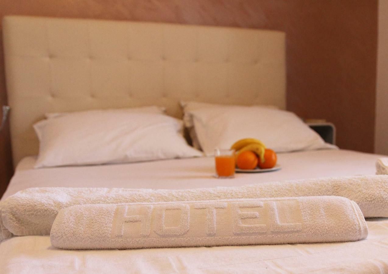 Hotel 1.200m² sa restoranom i placem 800m² – Donji Štoj, Ulcinj - Amfora Real Estate