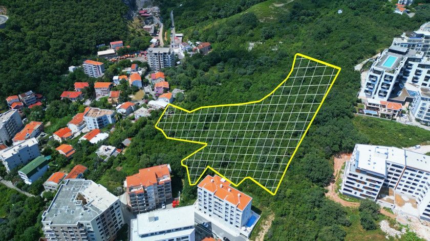 Urbanizovan plac sa pogledom na more 8.960m² za zajedničku gradnju (25%) – Ivanovići, Bečići - Amfora Real Estate