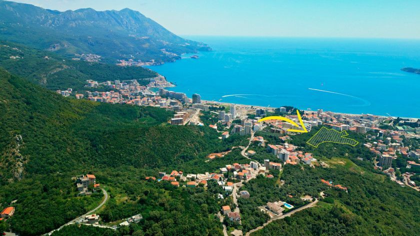 Urbanizovan plac sa pogledom na more 8.960m² za zajedničku gradnju (25%) – Ivanovići, Bečići - Amfora Real Estate