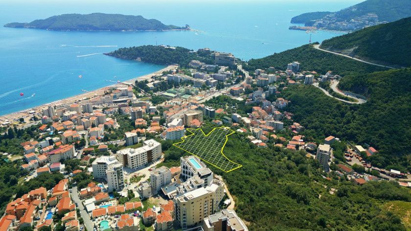 Urbanizovan plac sa pogledom na more 8.960m² za zajedničku gradnju (25%) – Ivanovići, Bečići - Amfora Real Estate