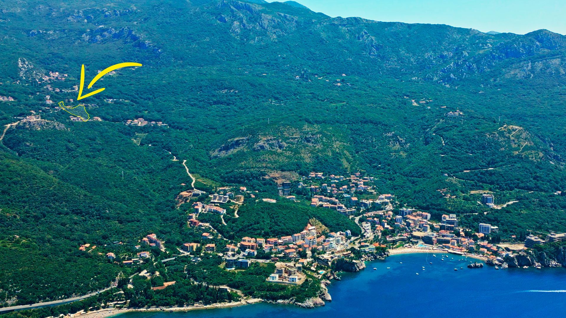 Urbanizovan plac 7.137m² sa pogledom na moreza zajedničku gradnju (25%) –Kuljace,Budva - Amfora Real Estate