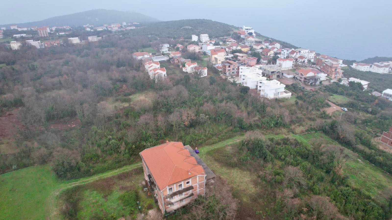 Urbanizovan plac 2500m2 sa pogledom na more- Krimovica,Kotor - Amfora Real Estate