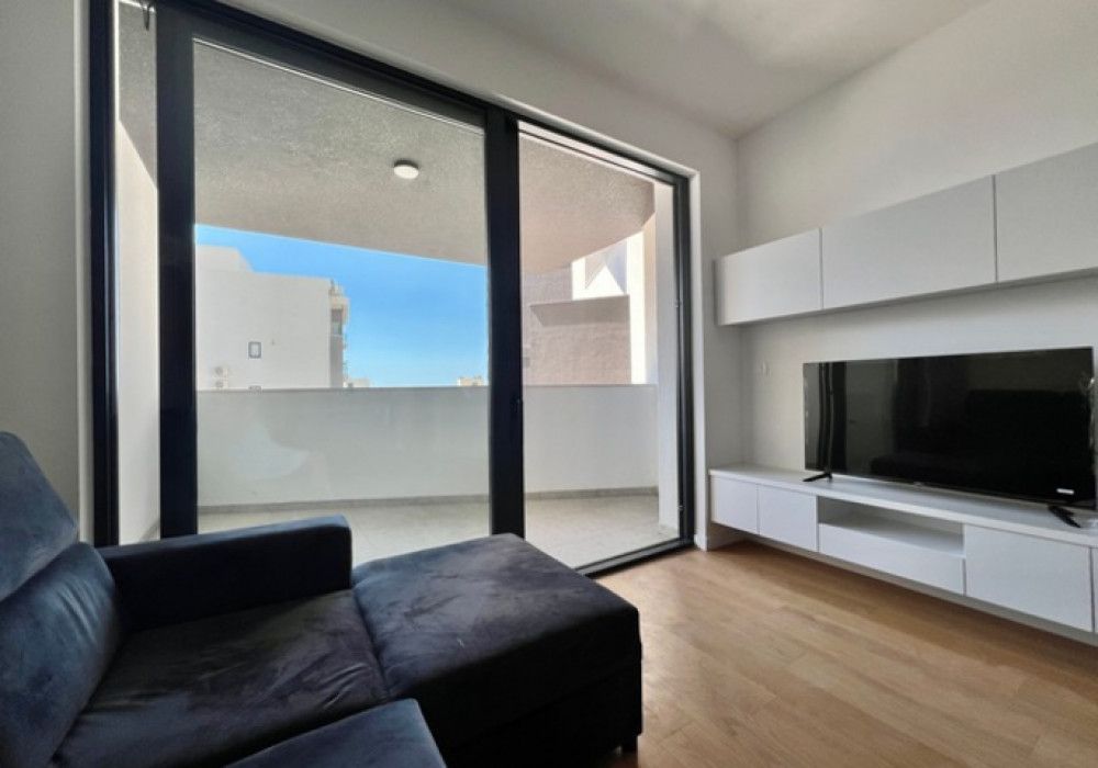 Nov jednosoban opremljen stan 52m2 u novom stambenom kompleksu u Becicima. - Amfora Real Estate