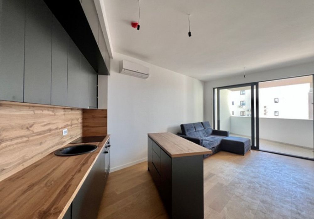 Nov jednosoban opremljen stan 52m2 u novom stambenom kompleksu u Becicima. - Amfora Real Estate