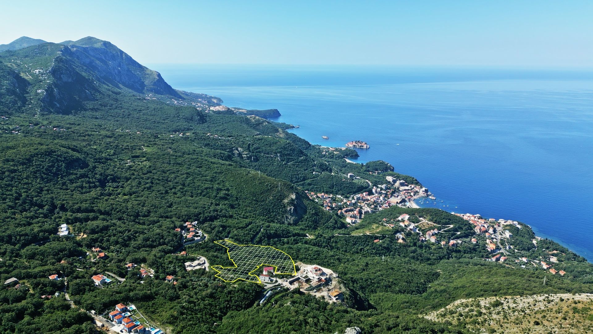 Urbanizovan plac 7.625m² sa pogledom na more za zajedničku gradnju (25%) –Kuljace,Budva - Amfora Real Estate