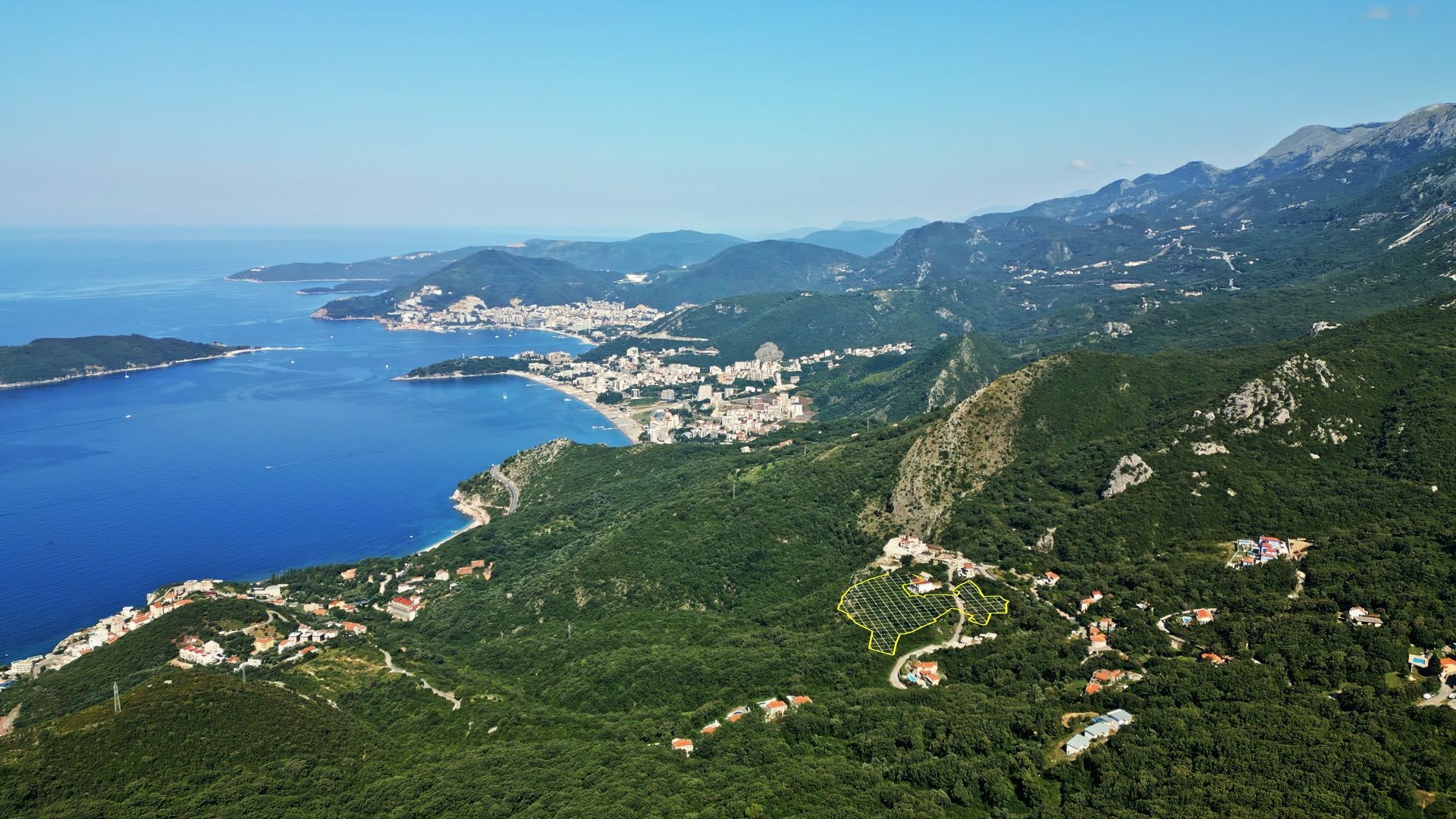 Urbanizovan plac 7.625m² sa pogledom na more za zajedničku gradnju (25%) –Kuljace,Budva - Amfora Real Estate