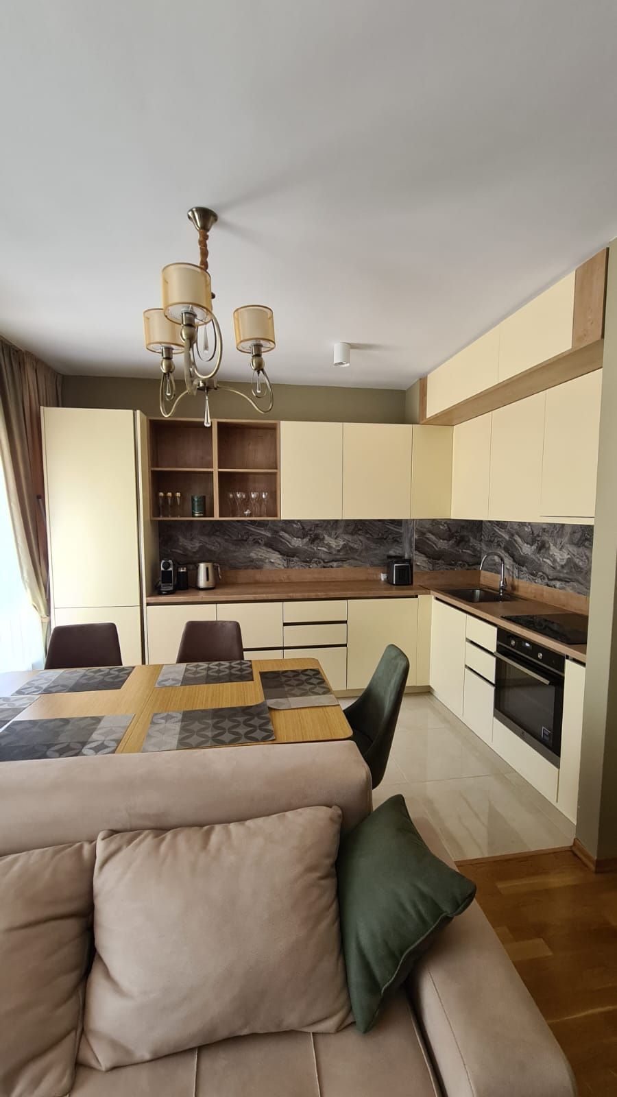 amforaproperty.com/Dvosoban nov moderno opremljen stan 70m2 sa pogledom na more u kompleksu sa bazenom Becici