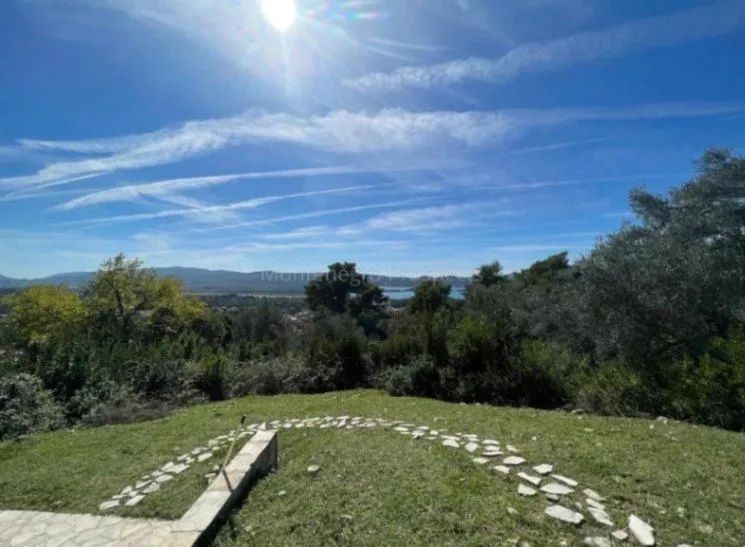 Kuća s Velikim Imanjem i Pogledom na More u Tivtu, Mrčevac - Amfora Real Estate