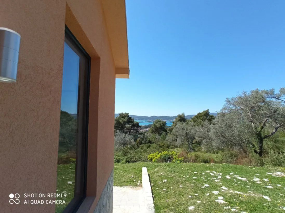 Kuća s Velikim Imanjem i Pogledom na More u Tivtu, Mrčevac - Amfora Real Estate