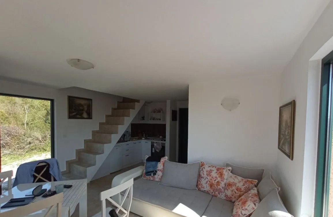 Kuća s Velikim Imanjem i Pogledom na More u Tivtu, Mrčevac - Amfora Real Estate