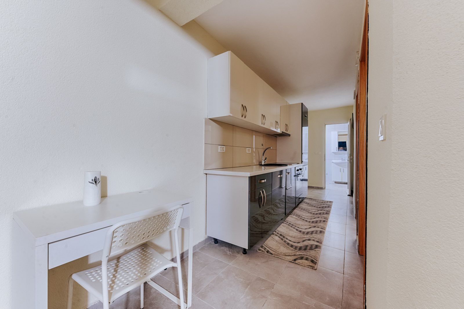 Dvosoban namesten stan 56m2 + 30m2 terase,Podkosljun-Budva - Amfora Real Estate