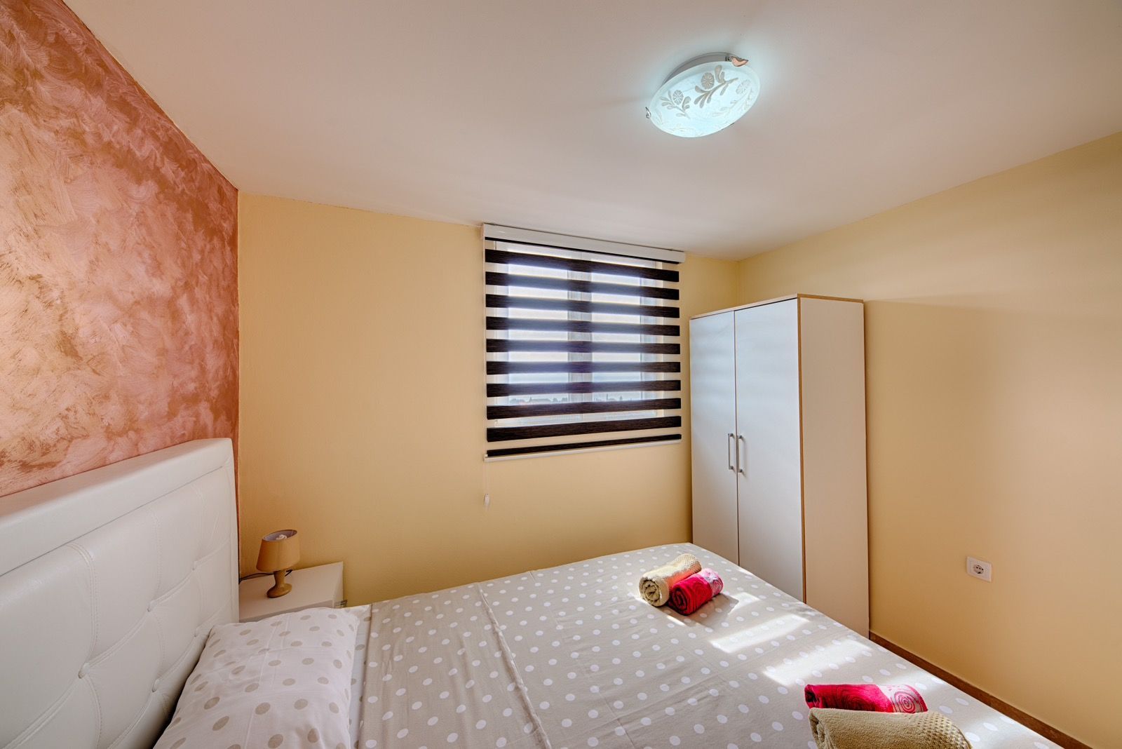 amforaproperty.com/Mini-hotel sa bazenom i panoramskim pogledom na more na prodaju, Utjeha, Bar – Idealna investicija, 416 m²