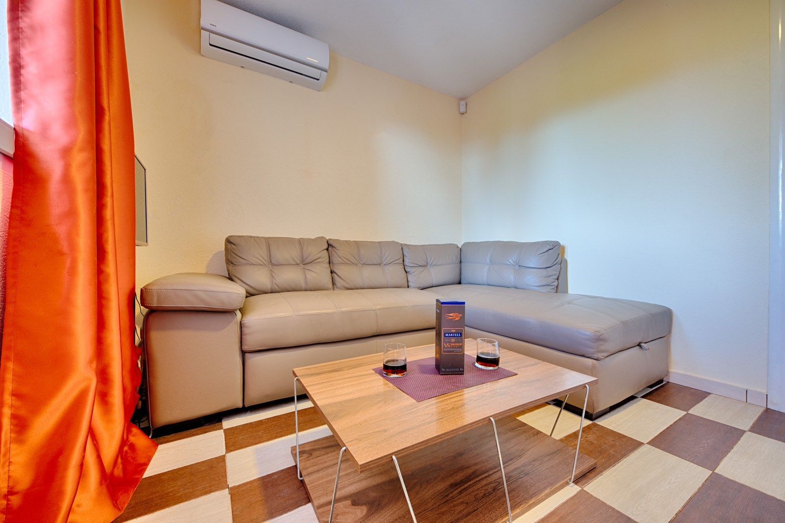 amforaproperty.com/Mini-hotel sa bazenom i panoramskim pogledom na more na prodaju, Utjeha, Bar – Idealna investicija, 416 m²