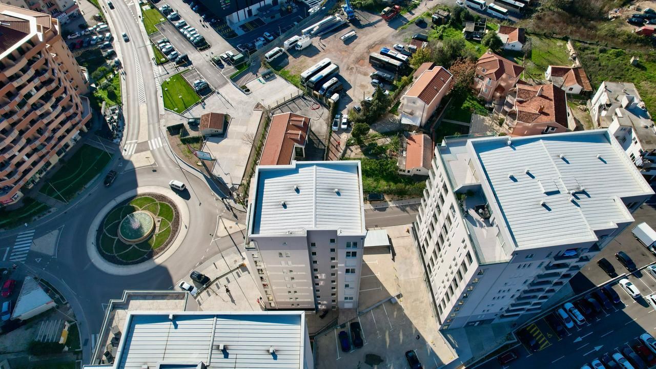 HITNA PRODAJA: Plac kod šoping centra Mega Mall i kružnog toka, Rozino, Budva – 480 m² - Amfora Real Estate