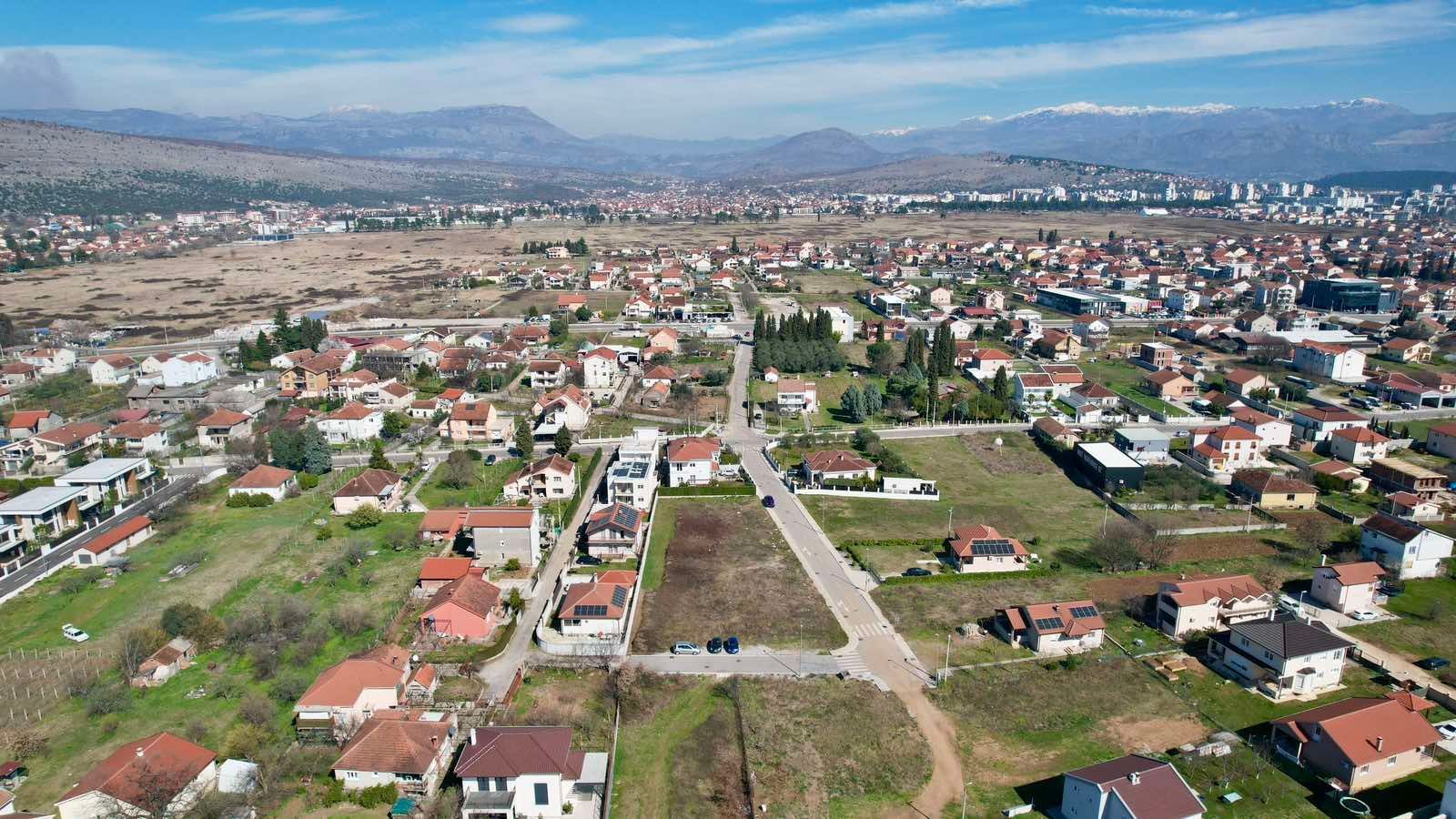 Urbanizovan plac 2122m2 na atraktivnoj lokaciji-Podgorica,Gornja Gorica - Amfora Real Estate